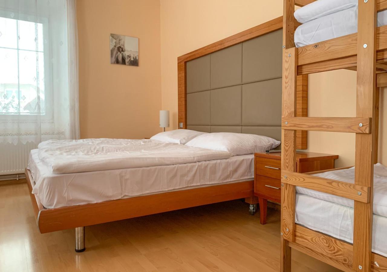 Penzion Mlynicky Dvur Červená Voda Exteriör bild