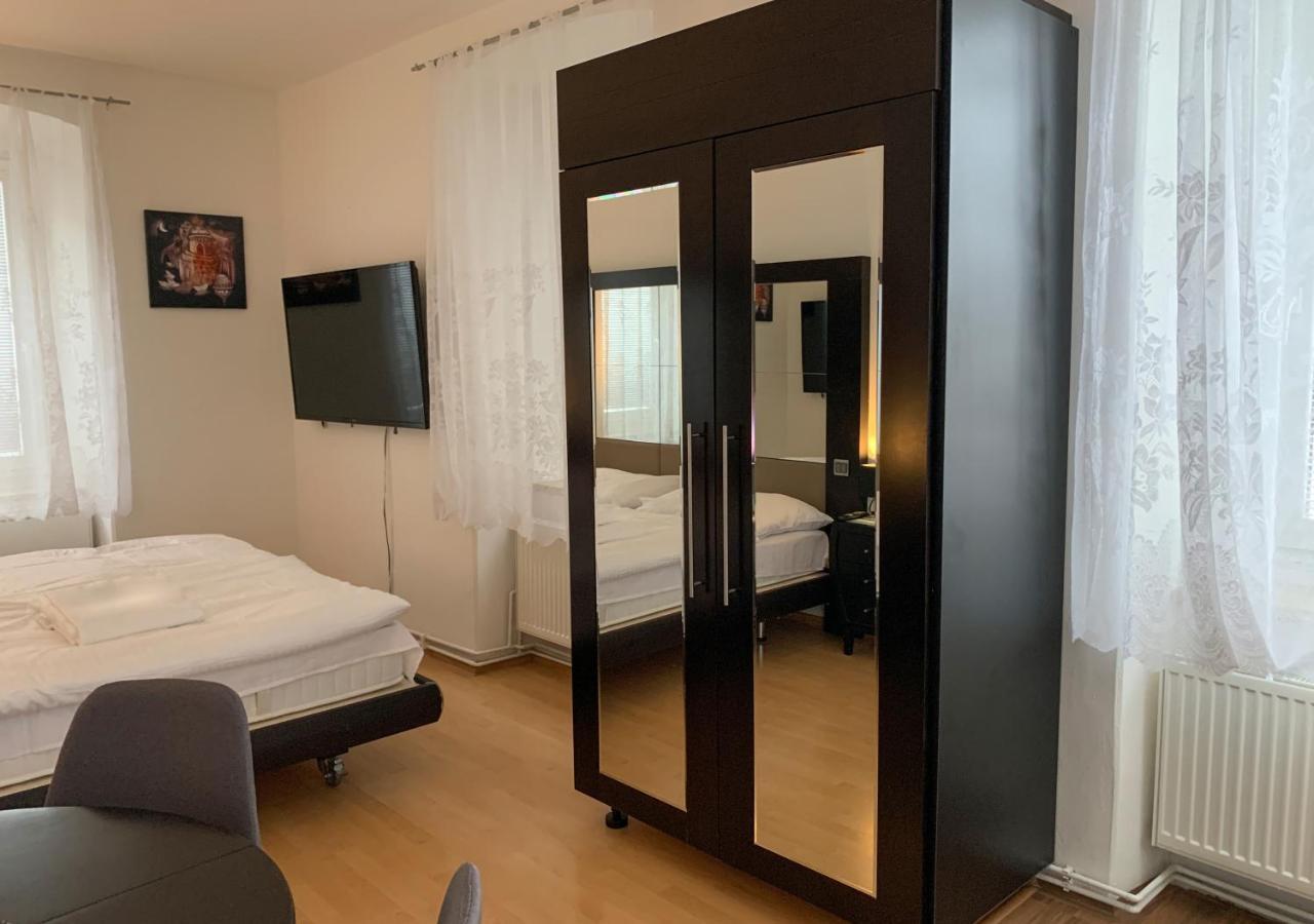 Penzion Mlynicky Dvur Červená Voda Exteriör bild