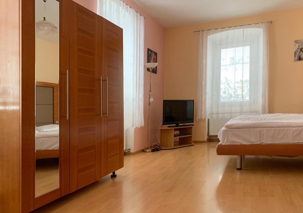 Penzion Mlynicky Dvur Červená Voda Exteriör bild